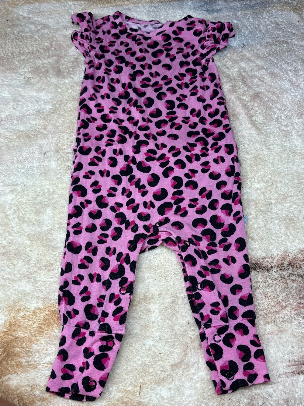 Posh Peanut Bianca Ruffled Snap Romper Size 9/12 Months